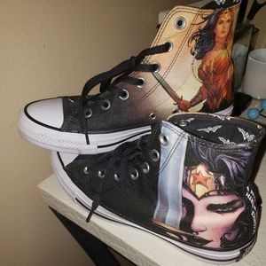 Converse Shoes - Ladies Converse - Worn 2x Converse Shoes - Ladies Converse - Worn 2x
